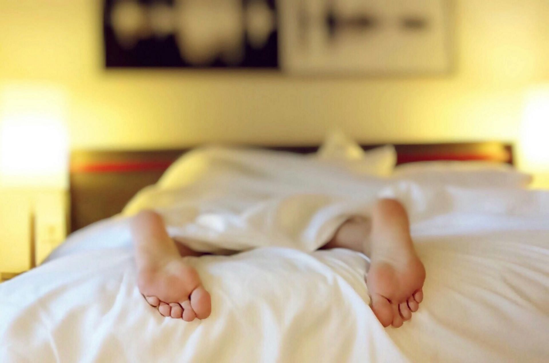 causes of swollen feet and ankles (image sourced via Pexels / Photo by pixabay)